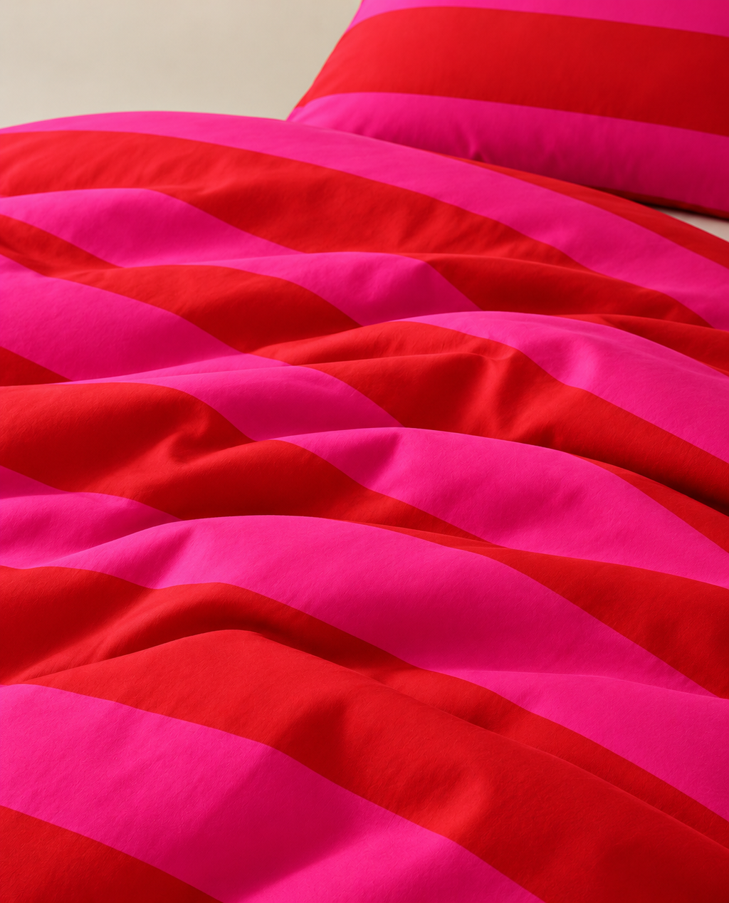 Coral Pink & Red Duvet Cover
