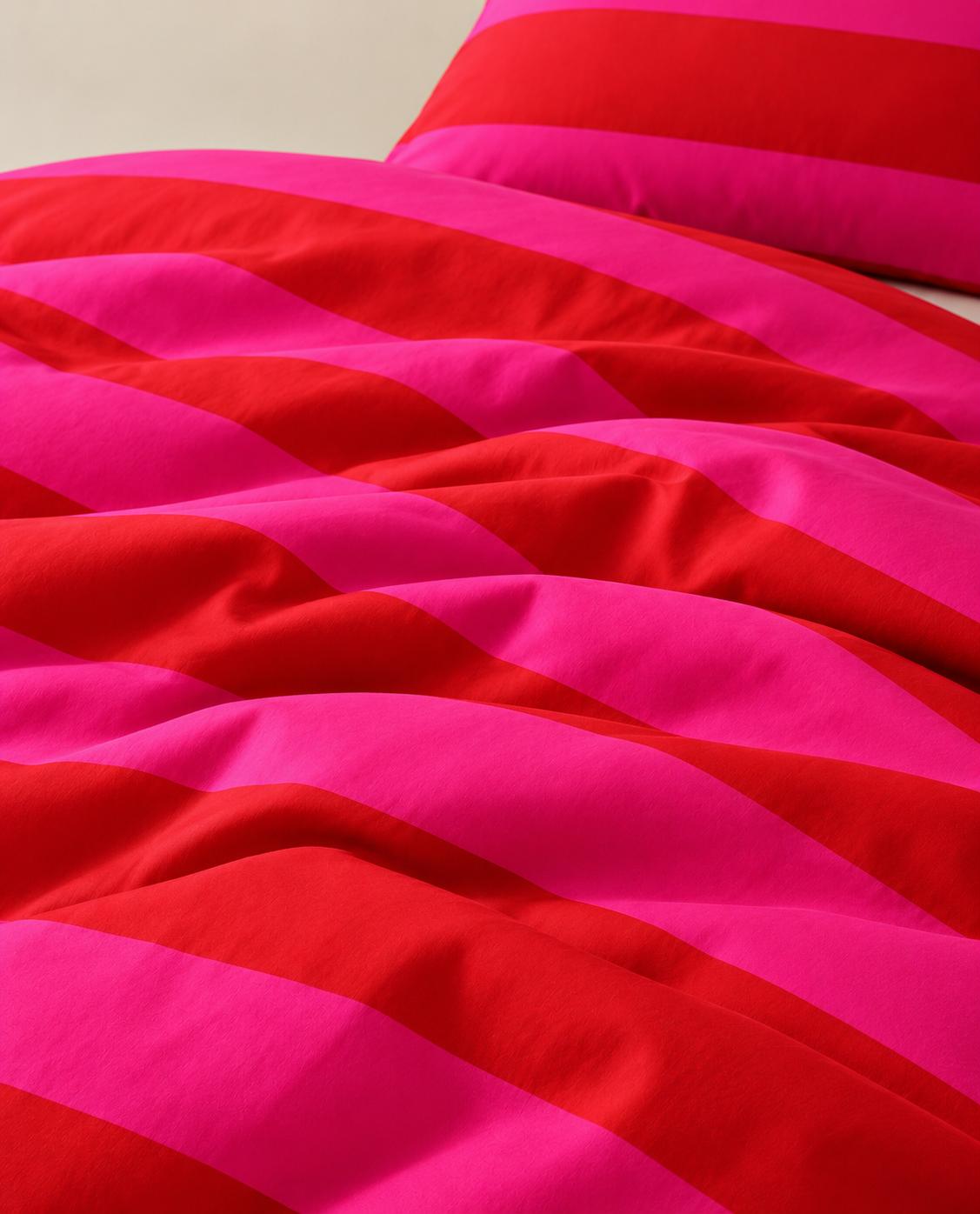 Coral Pink & Red Duvet Cover