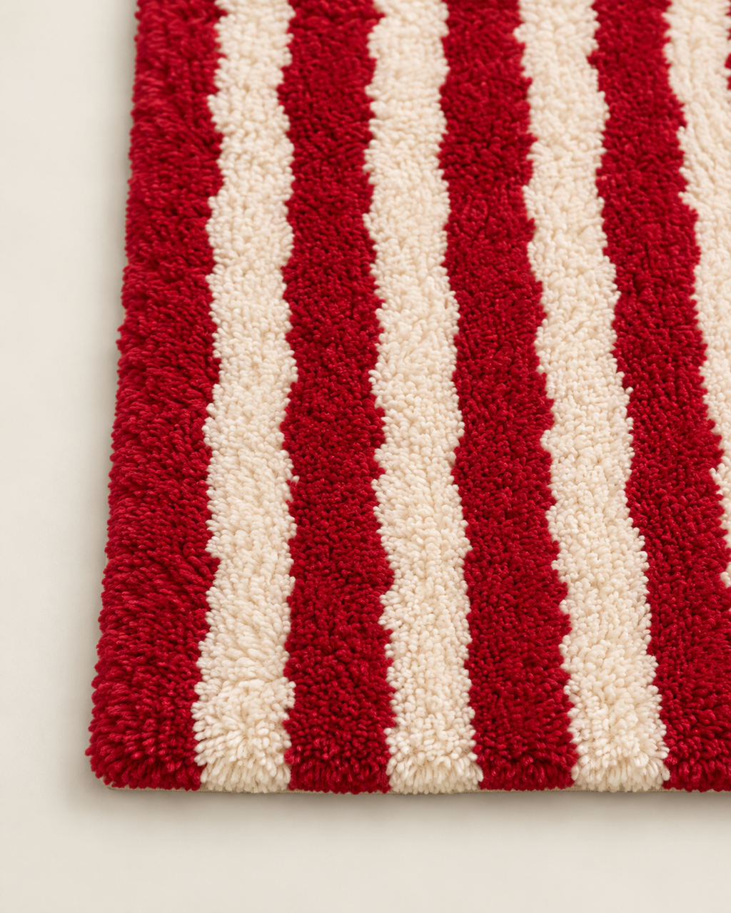 Bath Mat – Red & White