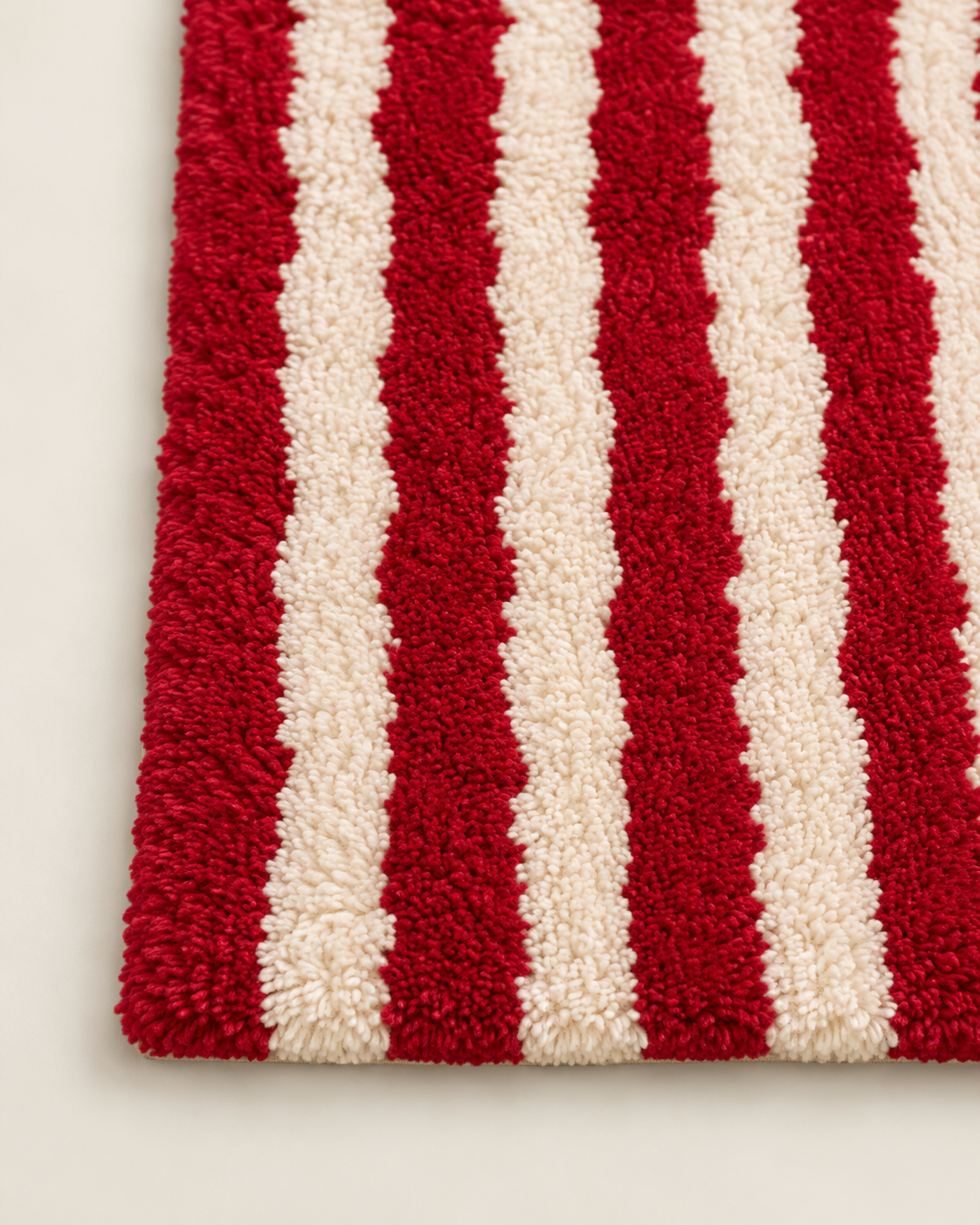Bath Mat – Red & White